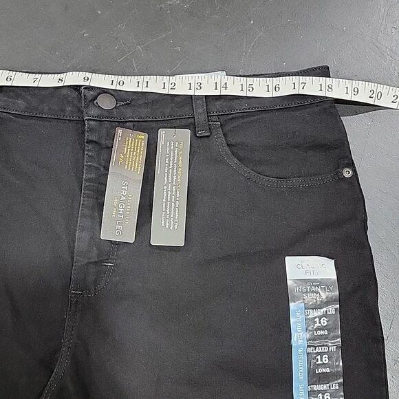 NEW.. LEE.. black jeans.. relaxed, straight leg, high rise.. - Picture 13 of 15